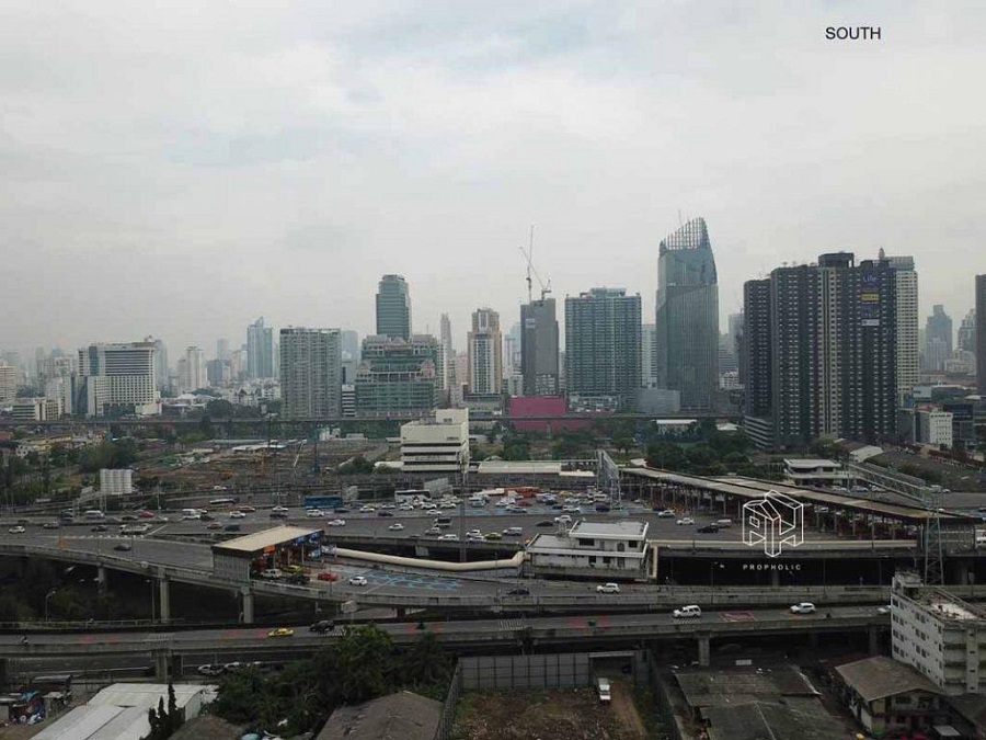 Ideo Rama 9 Asoke South facing view